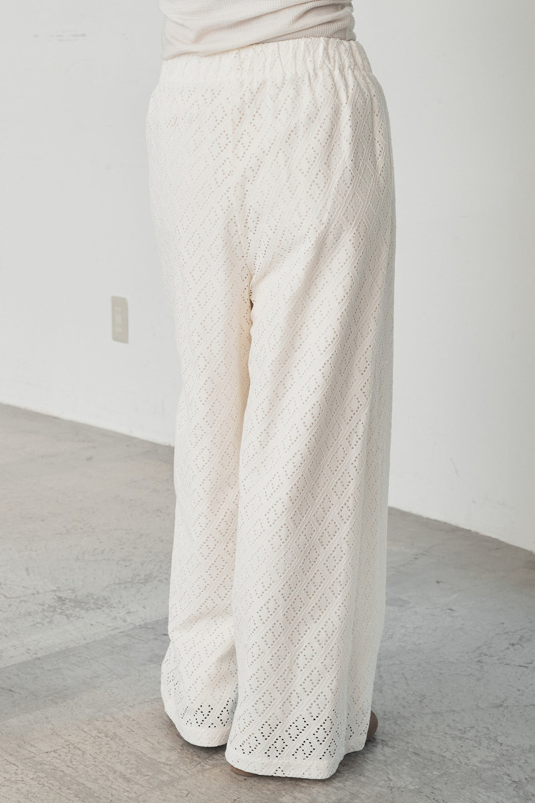 ダイヤ柄レースロングイージーパンツ