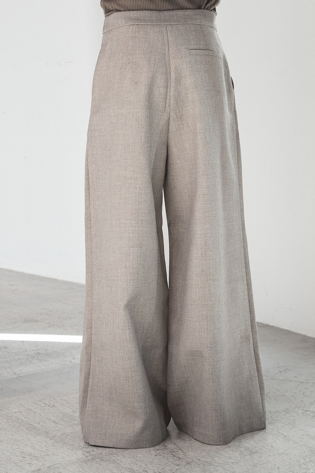 イレギュラータックワイドパンツ