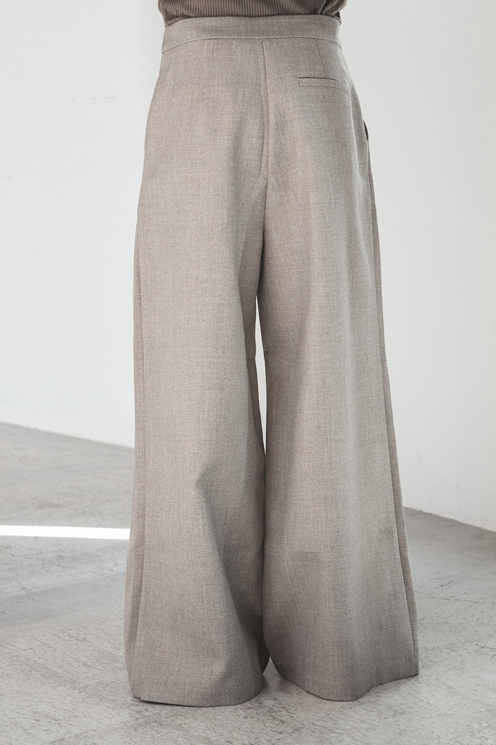 イレギュラータックワイドパンツ