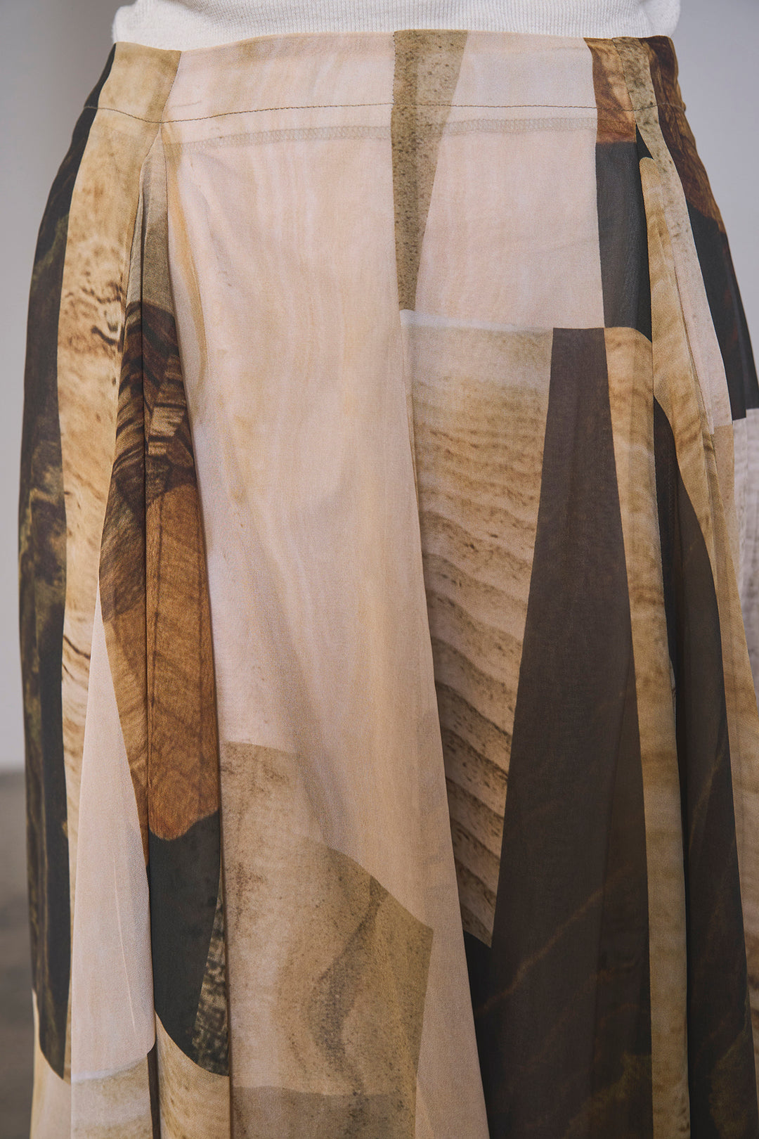 アートペイント柄スカート