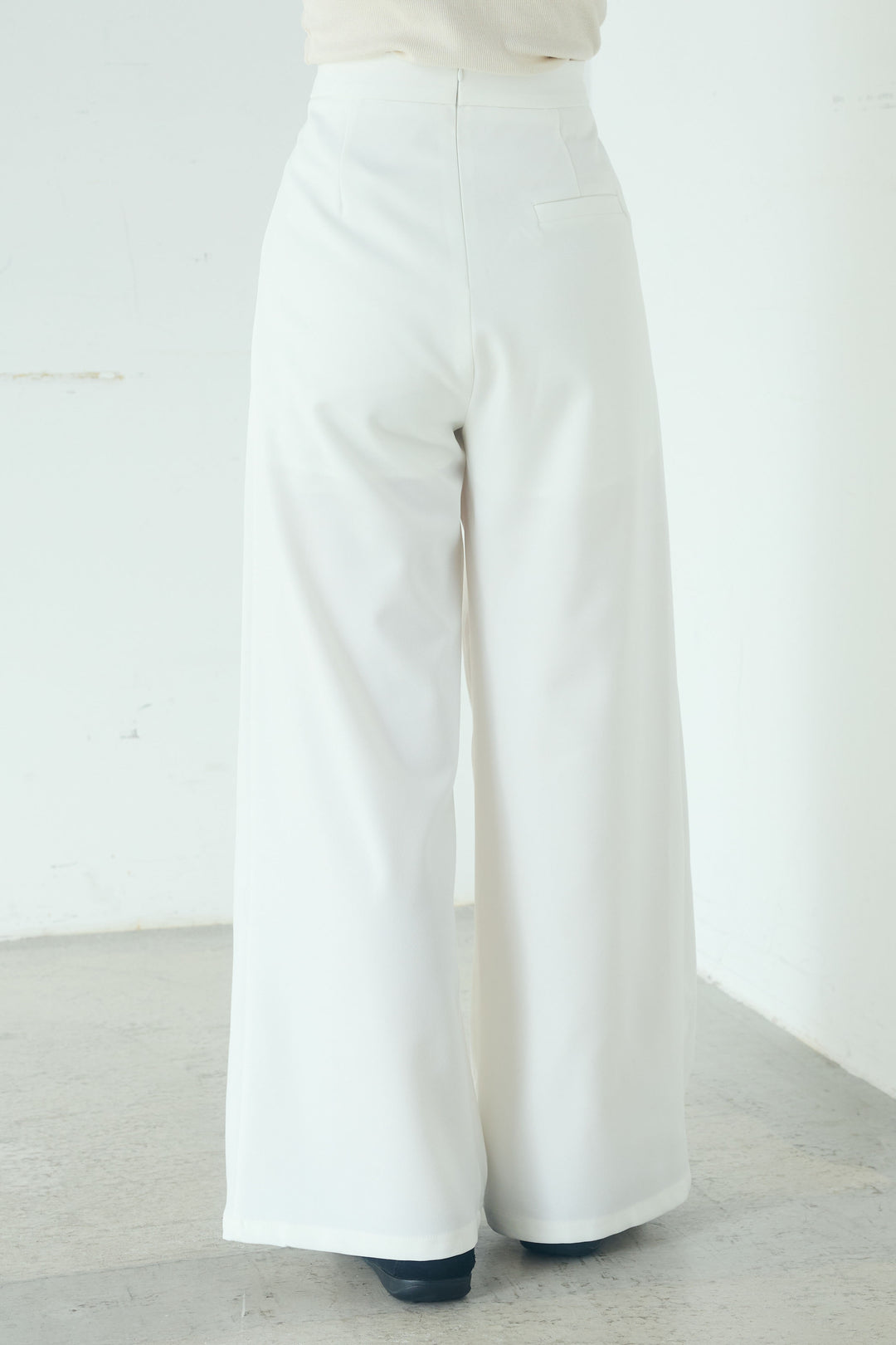 [SET]バイカラーニットレイヤード風プルオーバー+サイドベルトタック入りスラックス(2set)