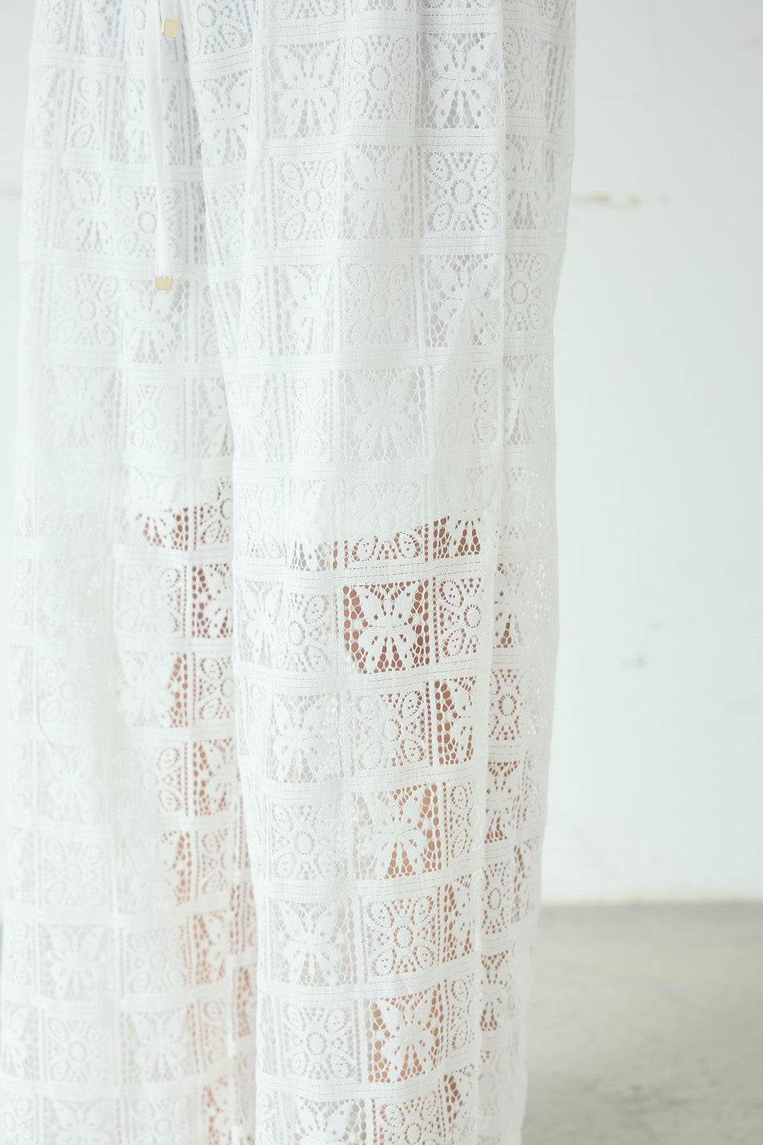 [SET]デニムオーバーサイズジャケット+パッチワークレースイージーパンツ+パッチワークレースショート丈フードシャツ(3set)