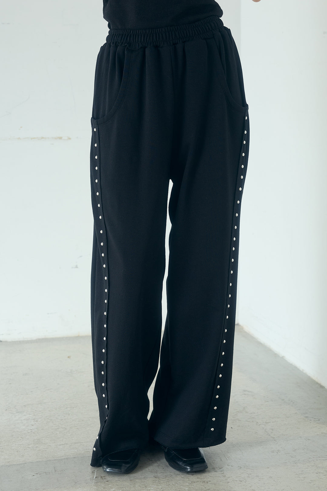 [SET]スラブネップツイードフリンジテーラードジャケット+サイドデザイン入りスウェットパンツ+裾レースキャミソール(3set)