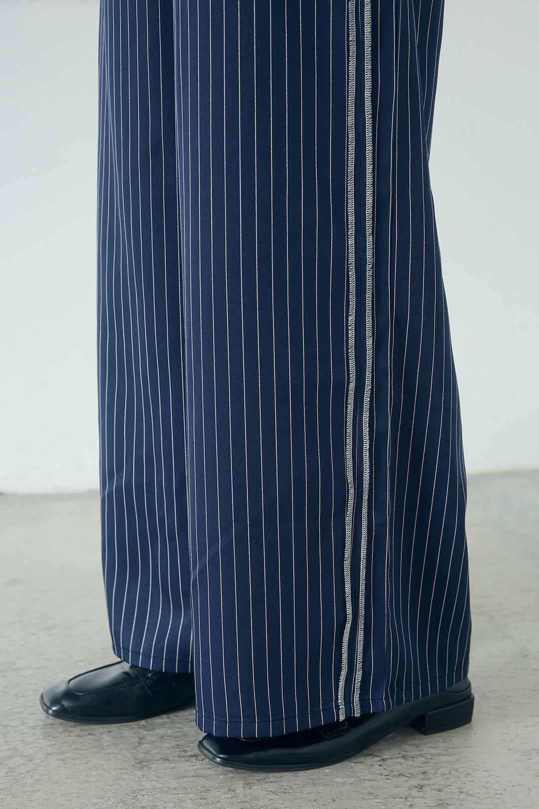 ストライプ柄トラックイージーパンツ