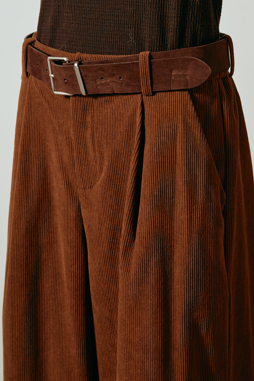 [SET]ハイネックミックスニットトップス+太ベルト付きコーデュロイタックパンツ(2set)