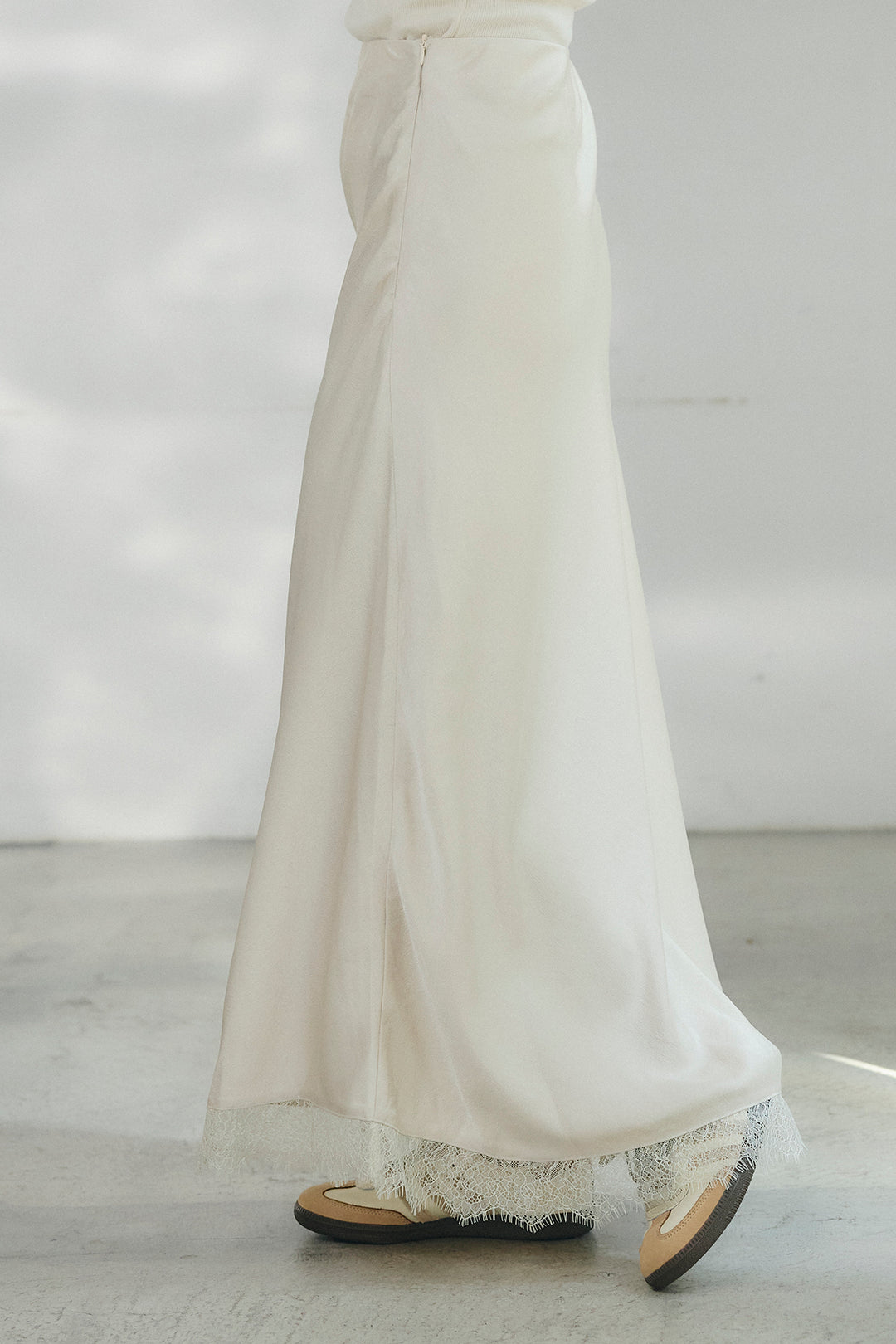 [SET]レースハーフジップアップフーディー+バイアスナローサテンスカート(2set)