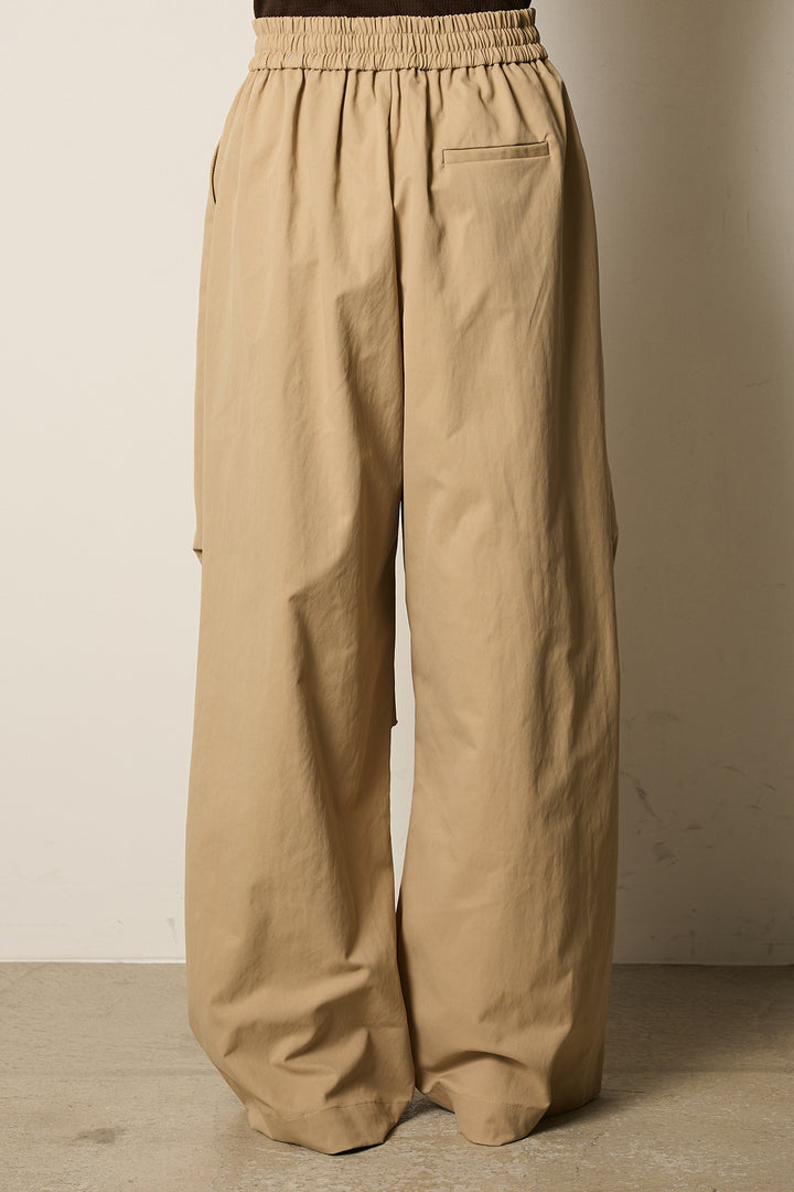 ワイドタック入りパンツ