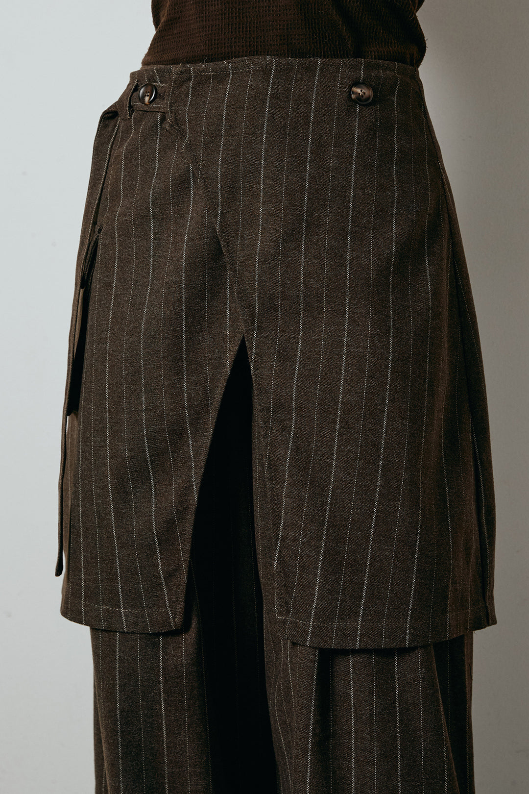 細ストライプレイヤードデザインパンツ