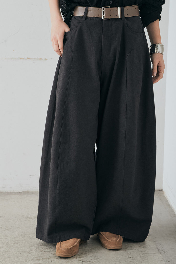 [SET]裾巻きツイストデザインシャツ+ベルト付きサイドタックワイドパンツ(2set)