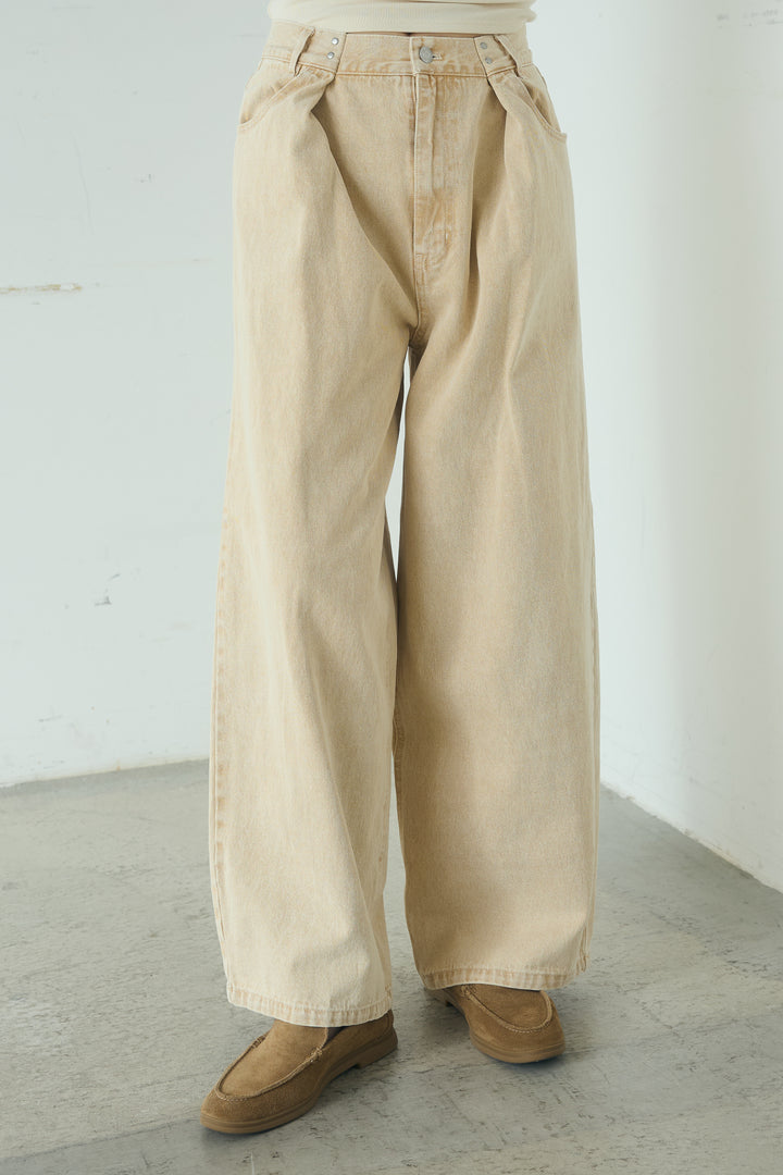 カラーデニムタックカーブパンツ