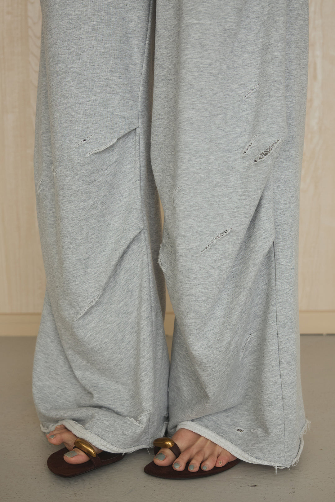 [SET]ショルダータックリボン付きカットソー+ランダムタックスウェットワイドパンツ(2set)