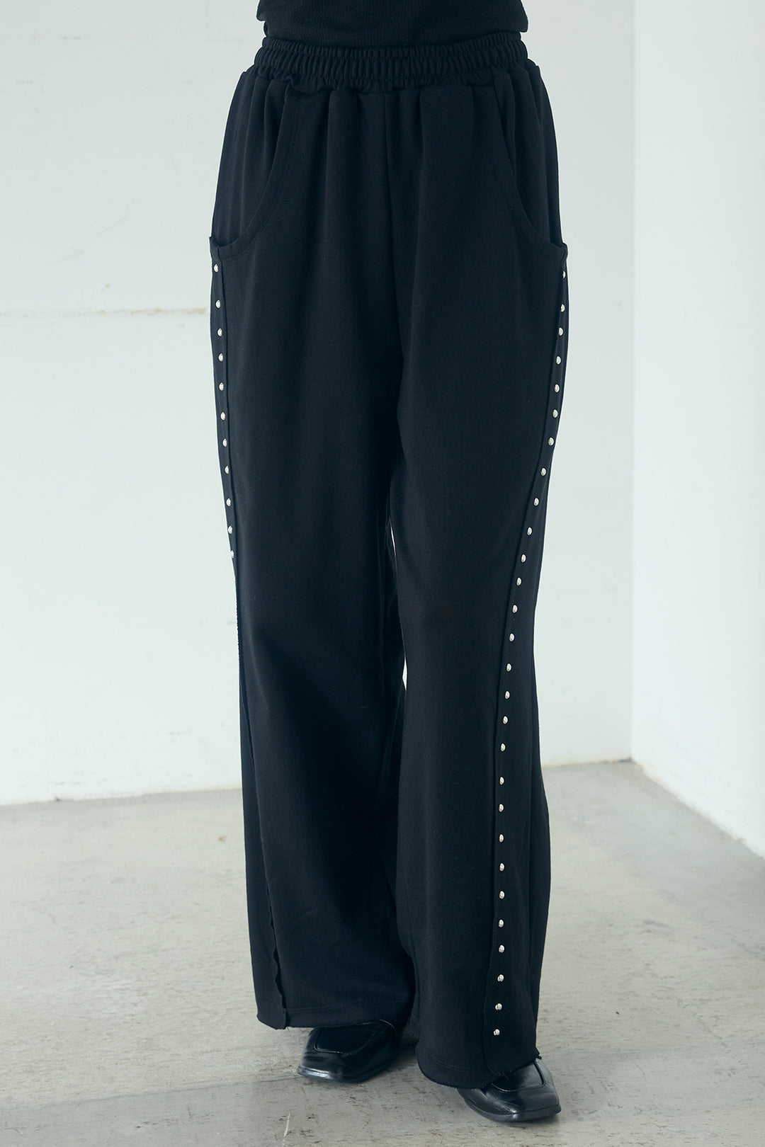 [SET]スラブネップツイードフリンジテーラードジャケット+サイドデザイン入りスウェットパンツ+裾レースキャミソール(3set)