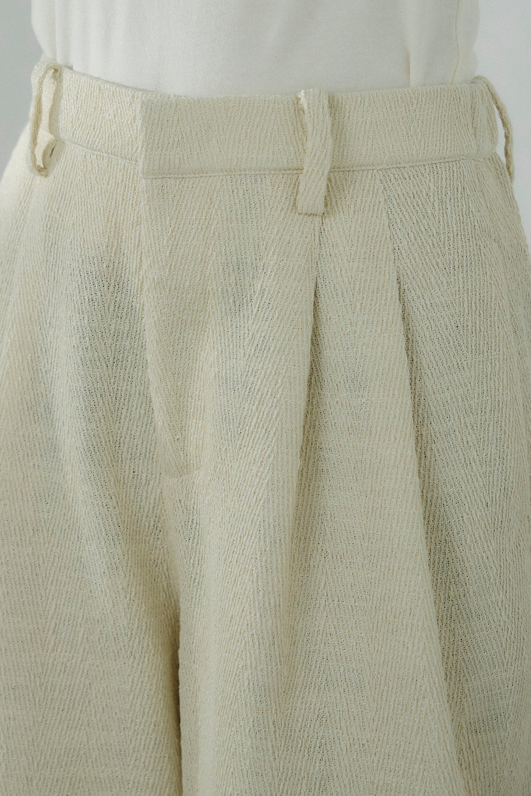 デニムライクヘリンボーンタックパンツ