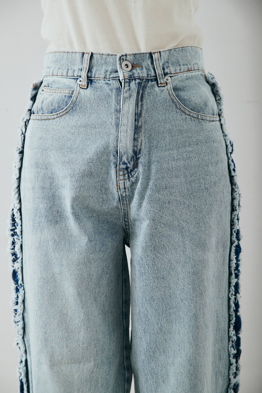 [SET]袖シャーリング裾フリルデニムブルゾン+デニムサイドフリルパンツ(2set)