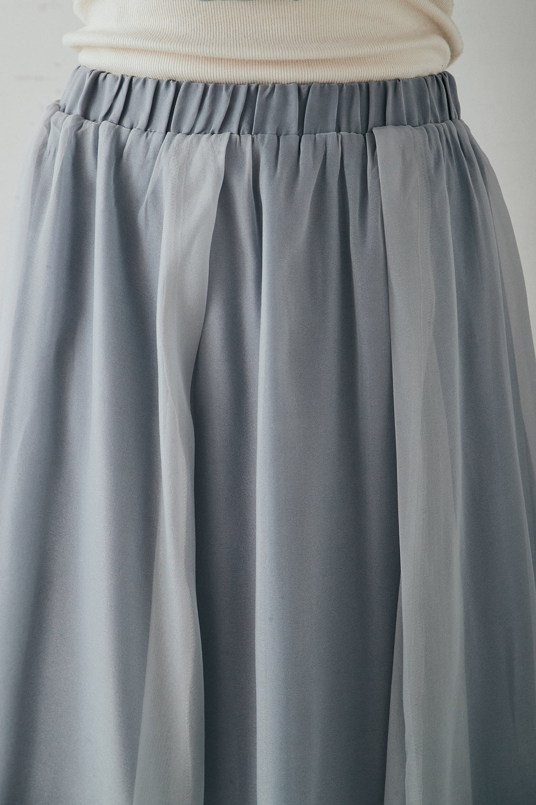 リラックスシアーフレアスカート