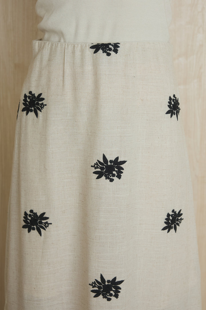 [SET]麻混襟付きトップス+レースコンビフラワー刺繍柄スカート(2set)