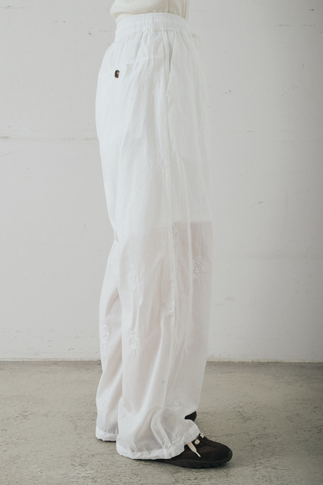 刺繍ローンタックイージーパンツ