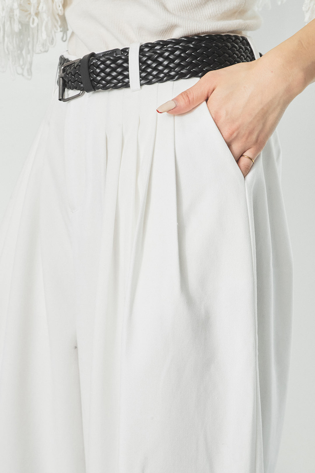 【即納】編みベルト付きウエストタックワイドパンツ