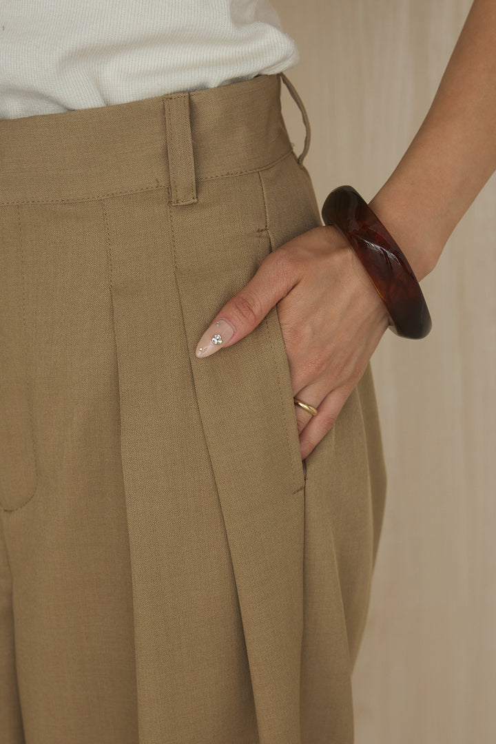 [SET]クレープデシンコクーンノースリーブシャツ+クレープデシンタックワイドパンツ(2set)