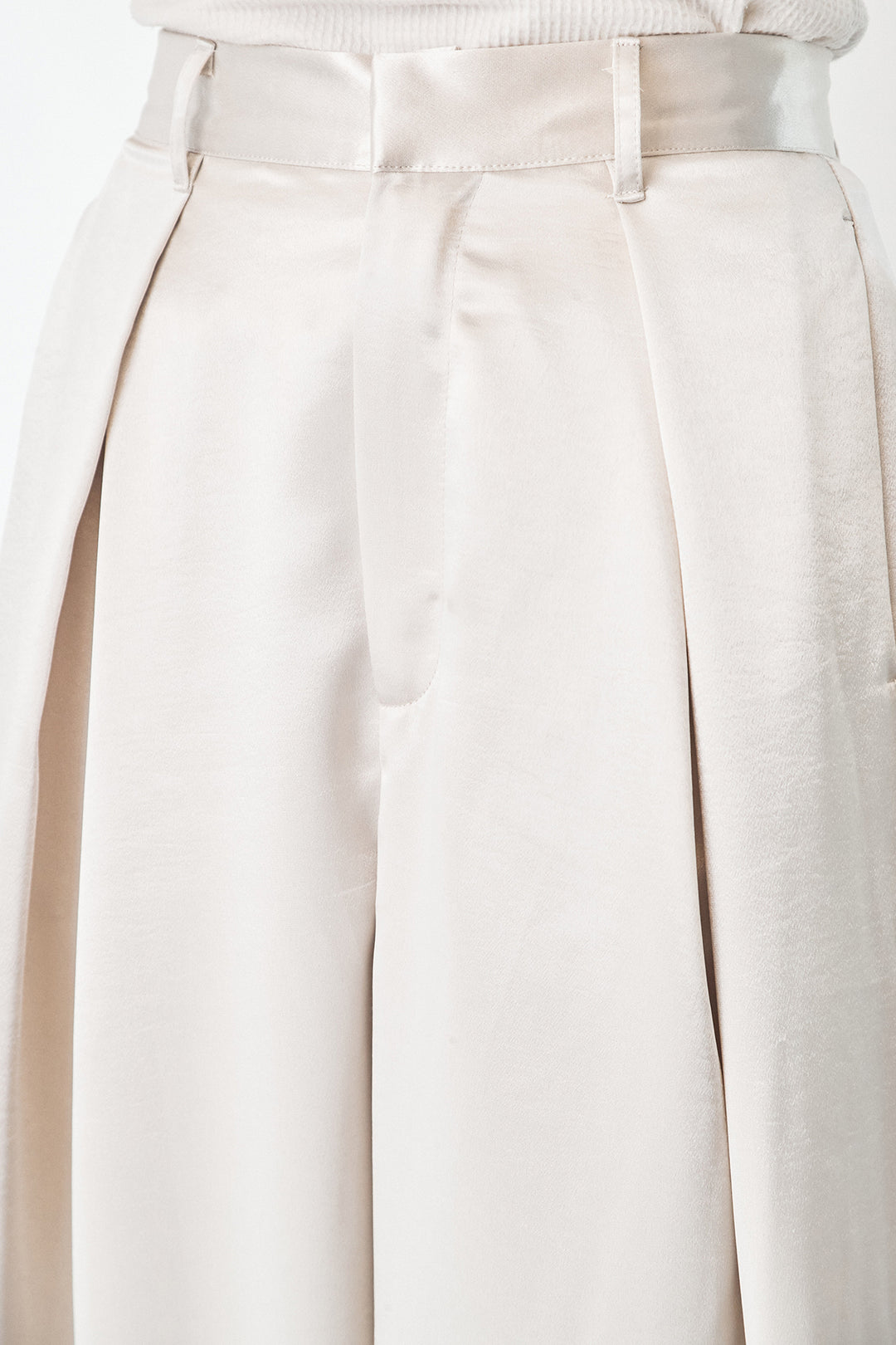 [SET]ケーブルVニットセーター+サテンタックワイドパンツ(2set)