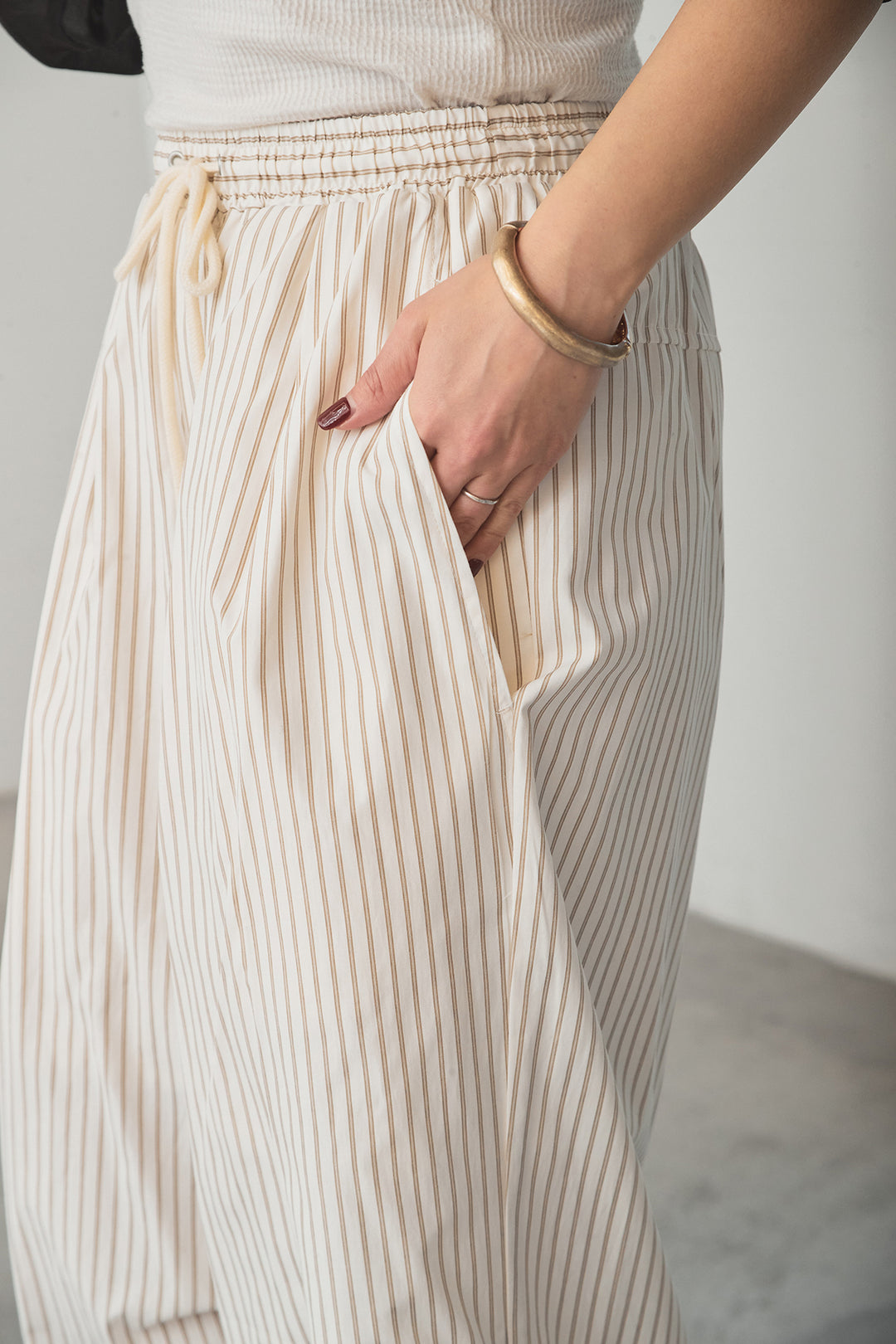 ストライプウエスト巻きジョガーパンツ