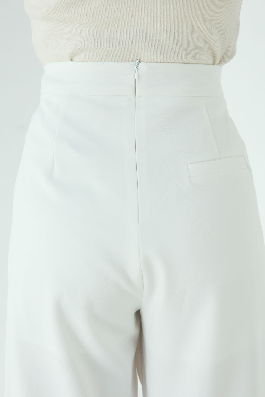 [SET]バイカラーニットレイヤード風プルオーバー+サイドベルトタック入りスラックス(2set)