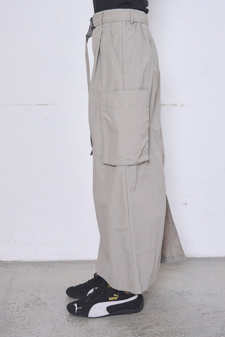 [SET]リサイクルポリニュアンス釦カーデ+撥水加工ナイロンスカート(2set)