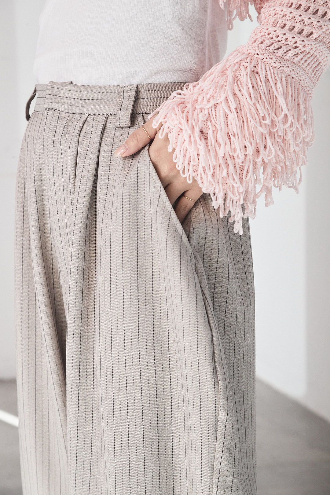 【即納】ヘリンボーンストライプツータックパンツ