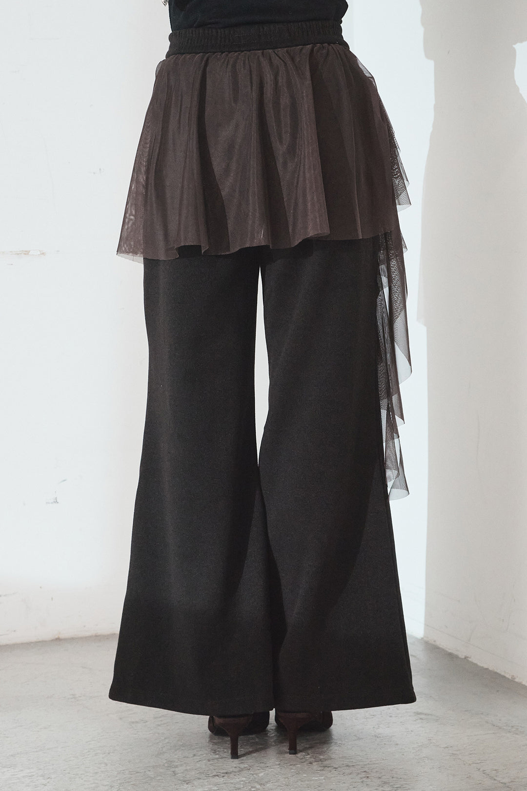 [SET]裏起毛レタリング刺繍フーディショートプルオーバー+チュールレイヤードニットパンツ(2set)