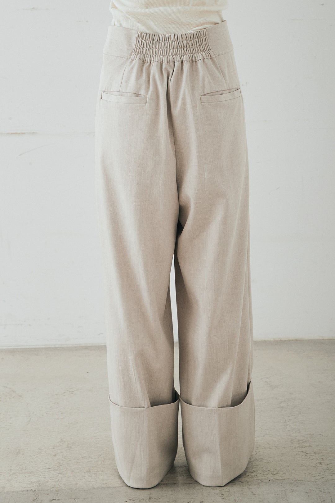 [SET]裾センタードロストロゴプリントワイドTシャツ+センタープレスセミワイドパンツ(2set)