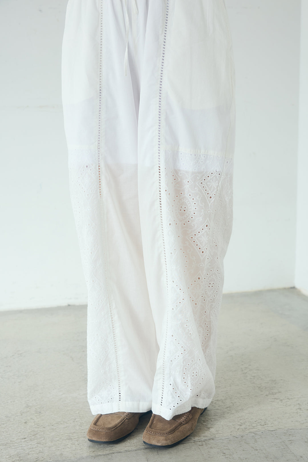 ローンレースイージーパンツ