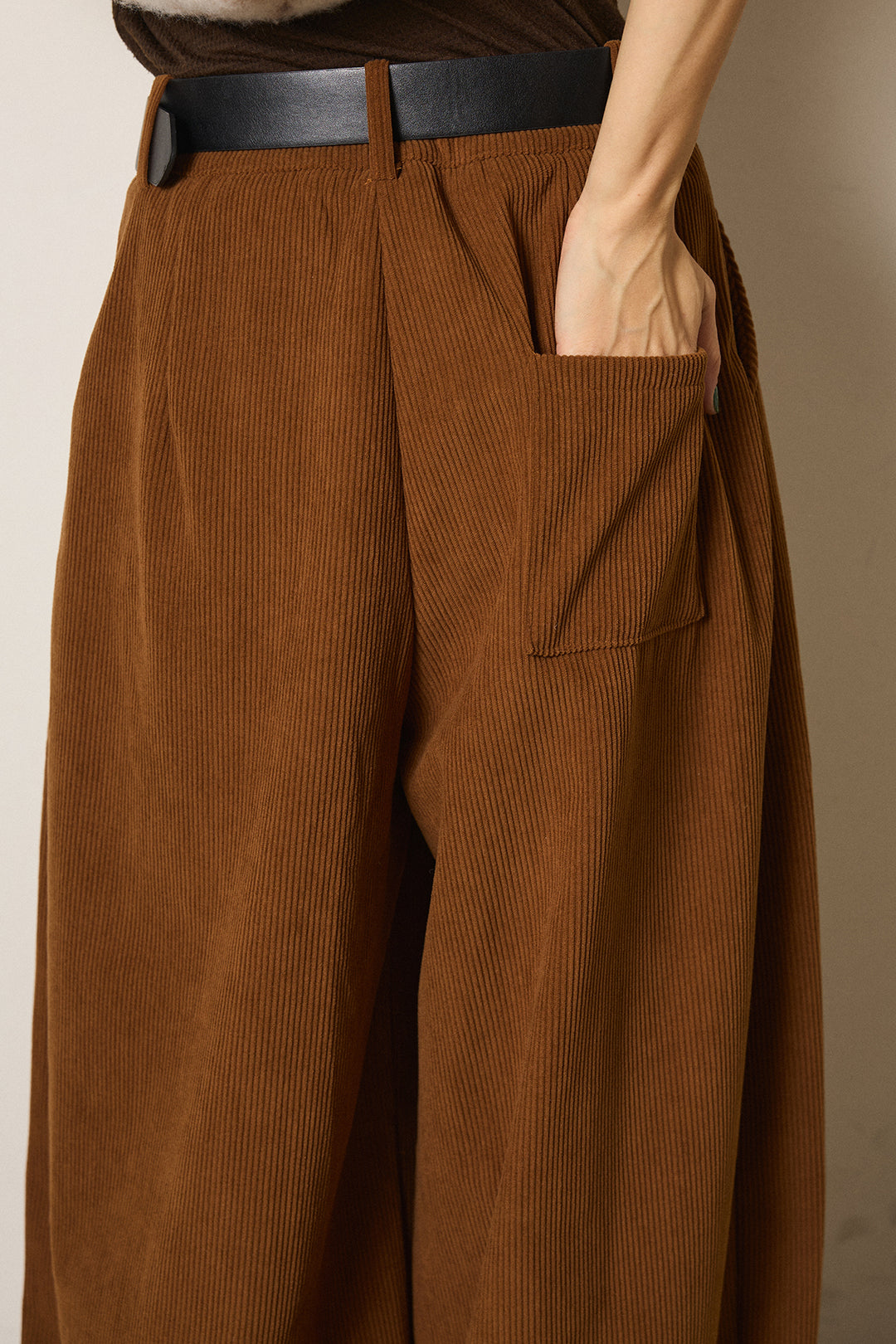 ベルト付きコーデュロイワイドパンツ