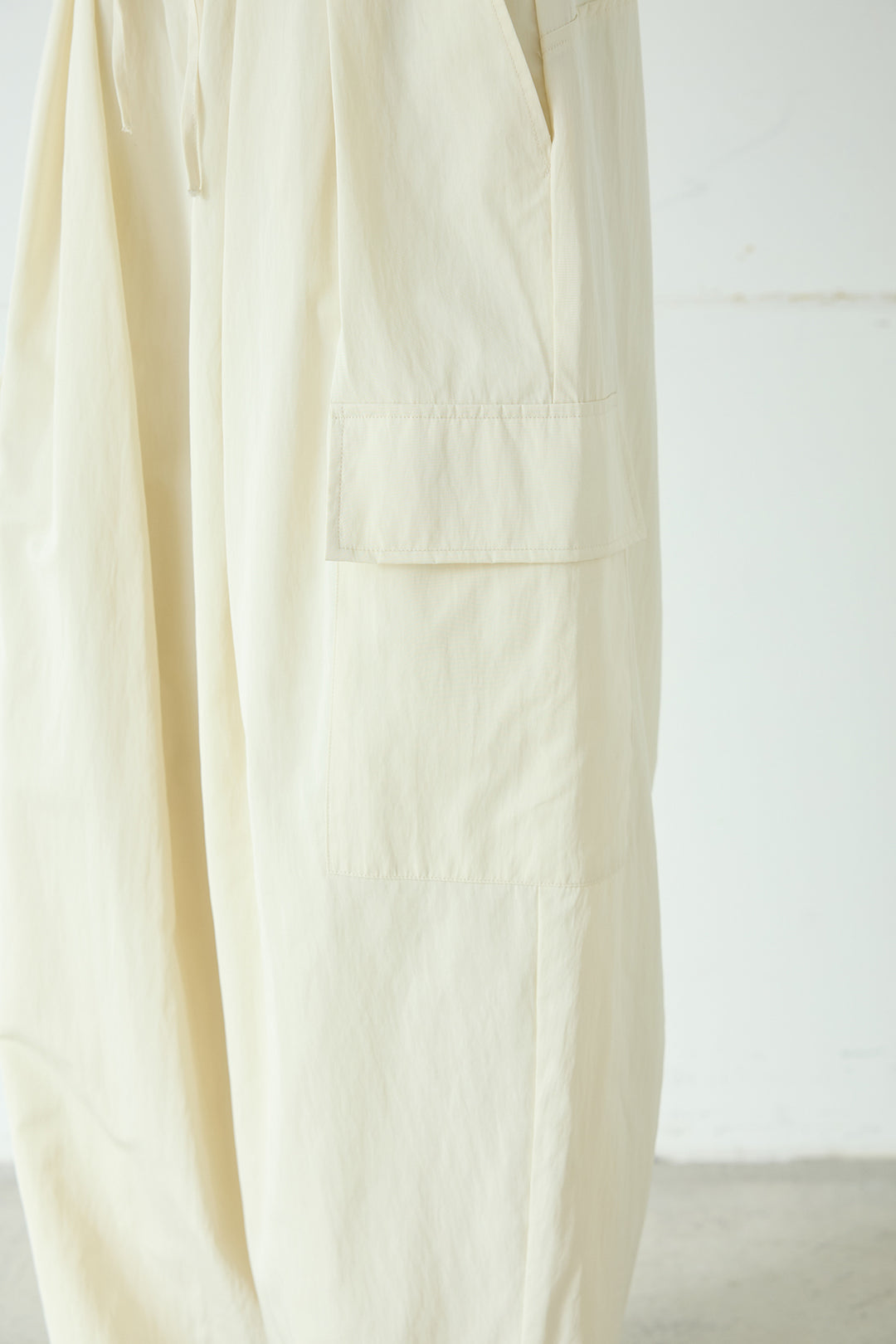 撥水ジョガーパンツ