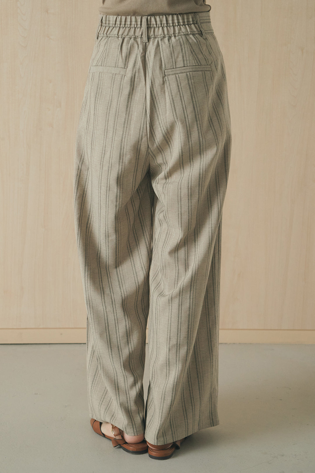 リネンストライプタックワイドパンツ