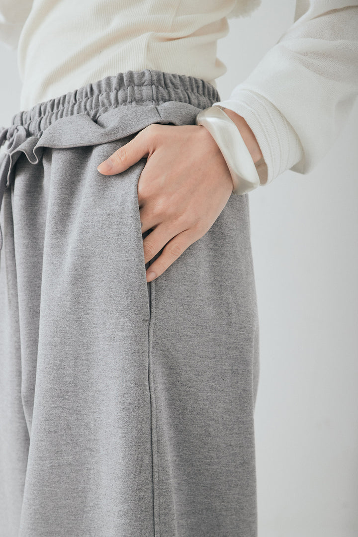 カットダンボールウエストフリルカーブパンツ