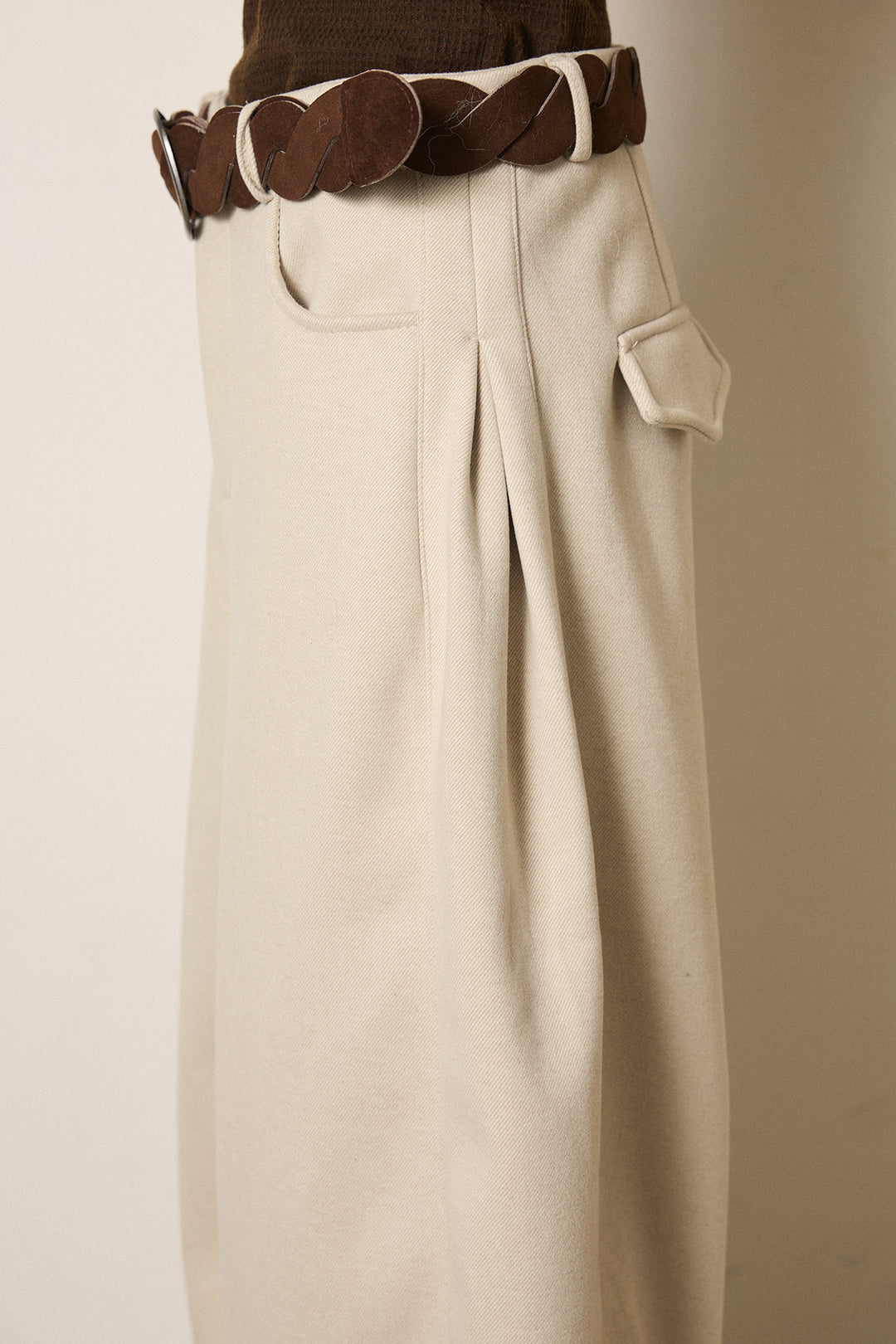 編みベルト付きワイドパンツ