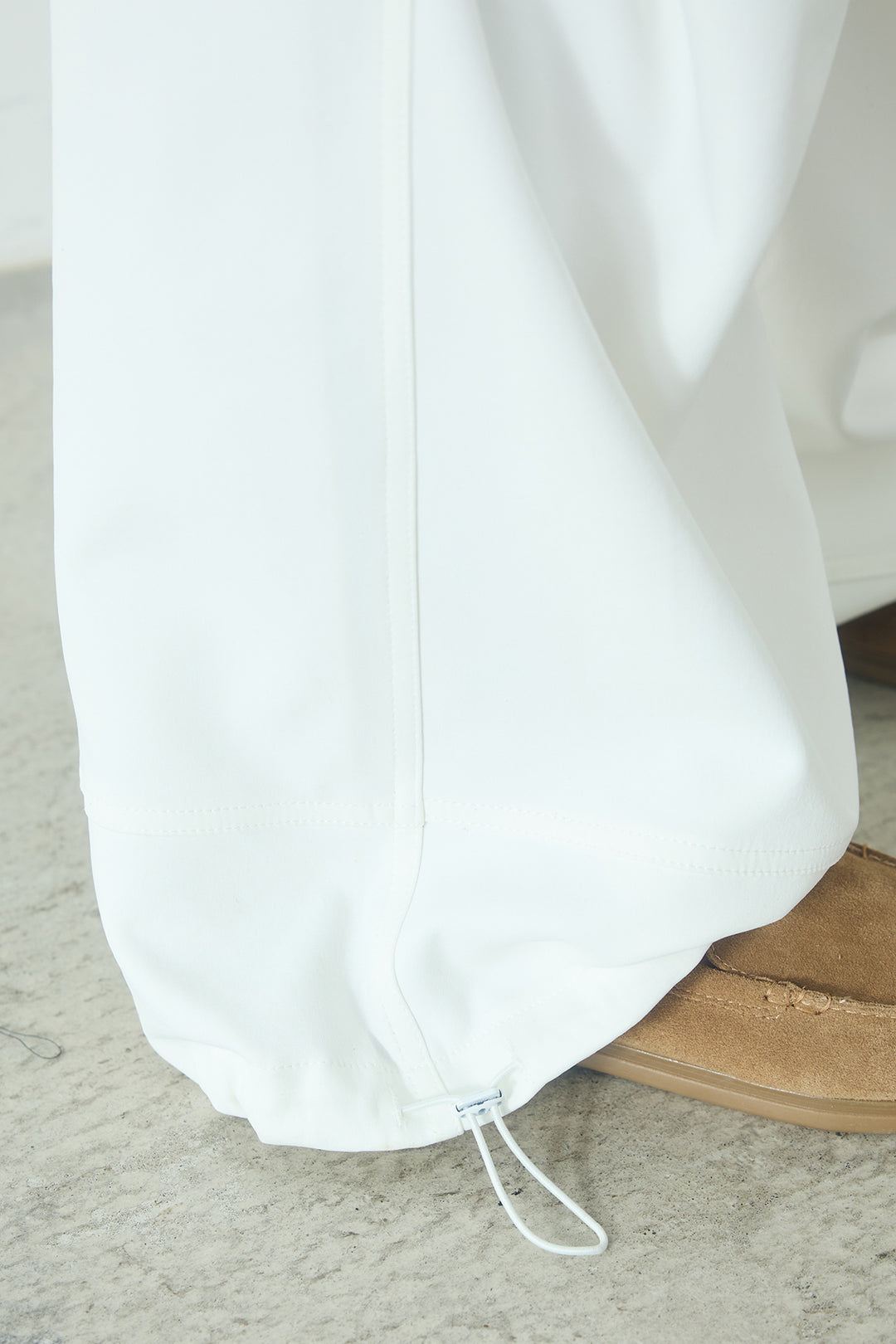 [SET]無地タイ付フーディーBIGシャツ+ランダムタックデザインワイドパンツ(2set)