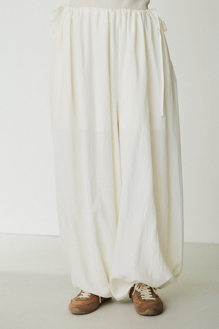 ウエスト絞りワイドパンツ