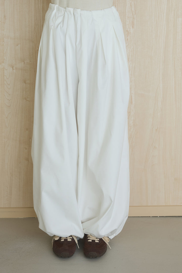 裾絞りワイドパンツ