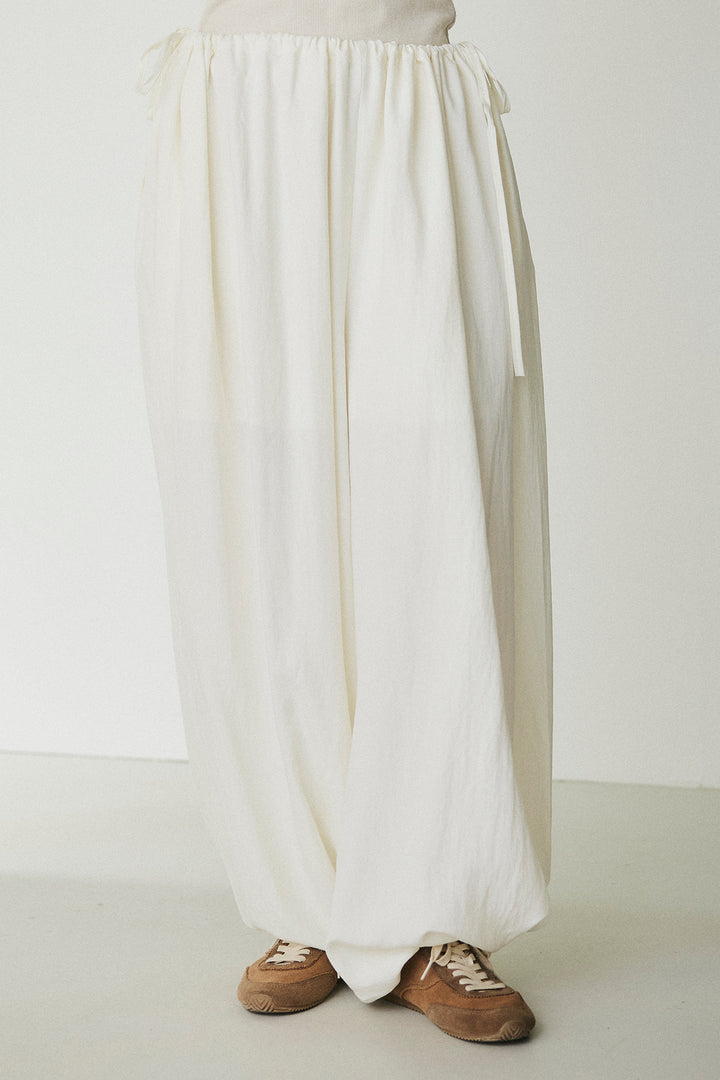 ウエスト絞りワイドパンツ