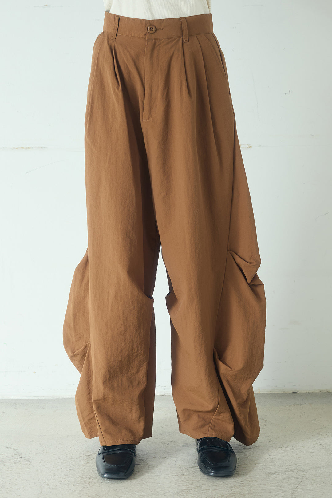 [SET]フリルボタンブラウス+ドライタフタタックバレルパンツ(2set)