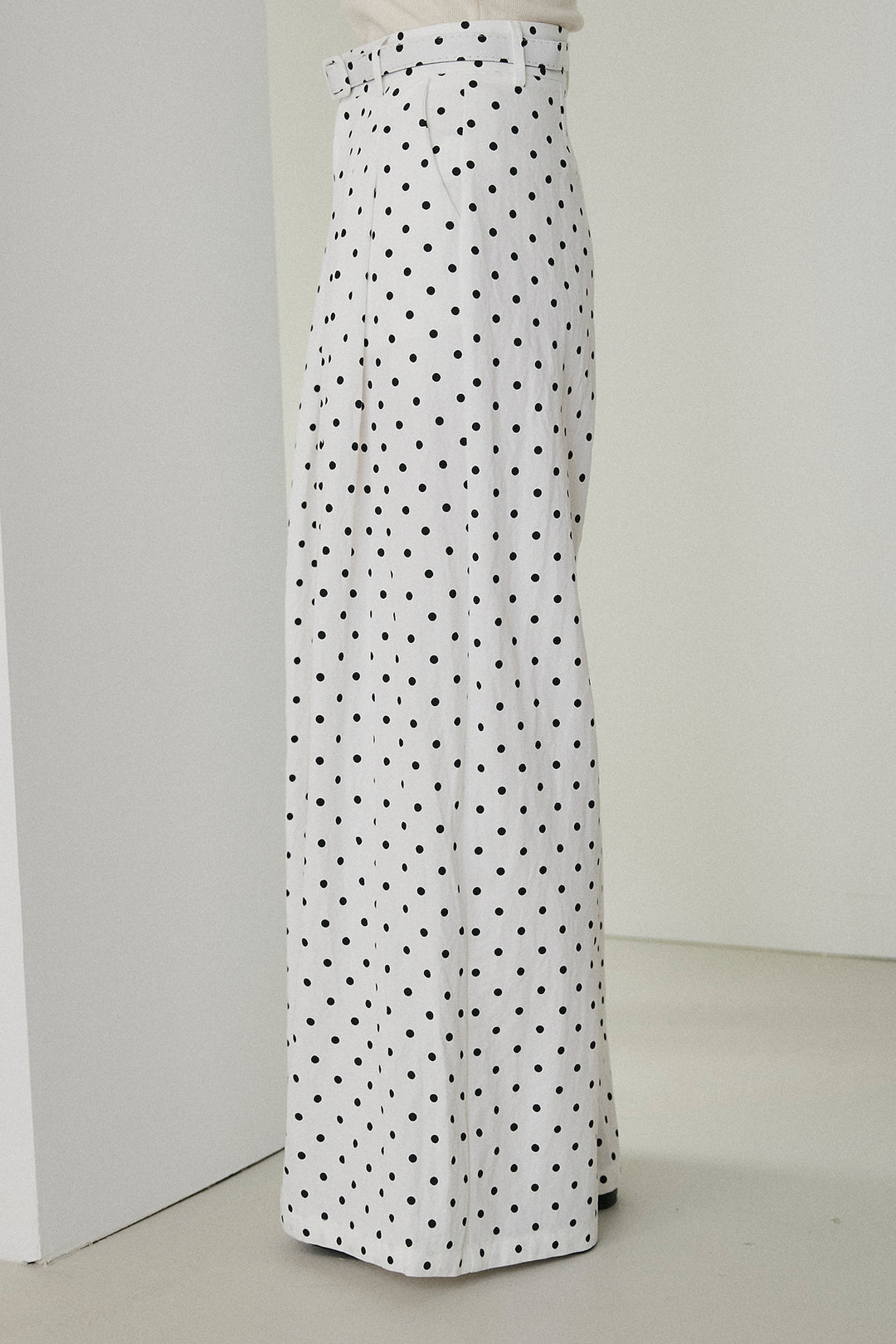 [SET]配色ステッチシアーシャツ+ベルト付きドット柄ワイドパンツ(2set)