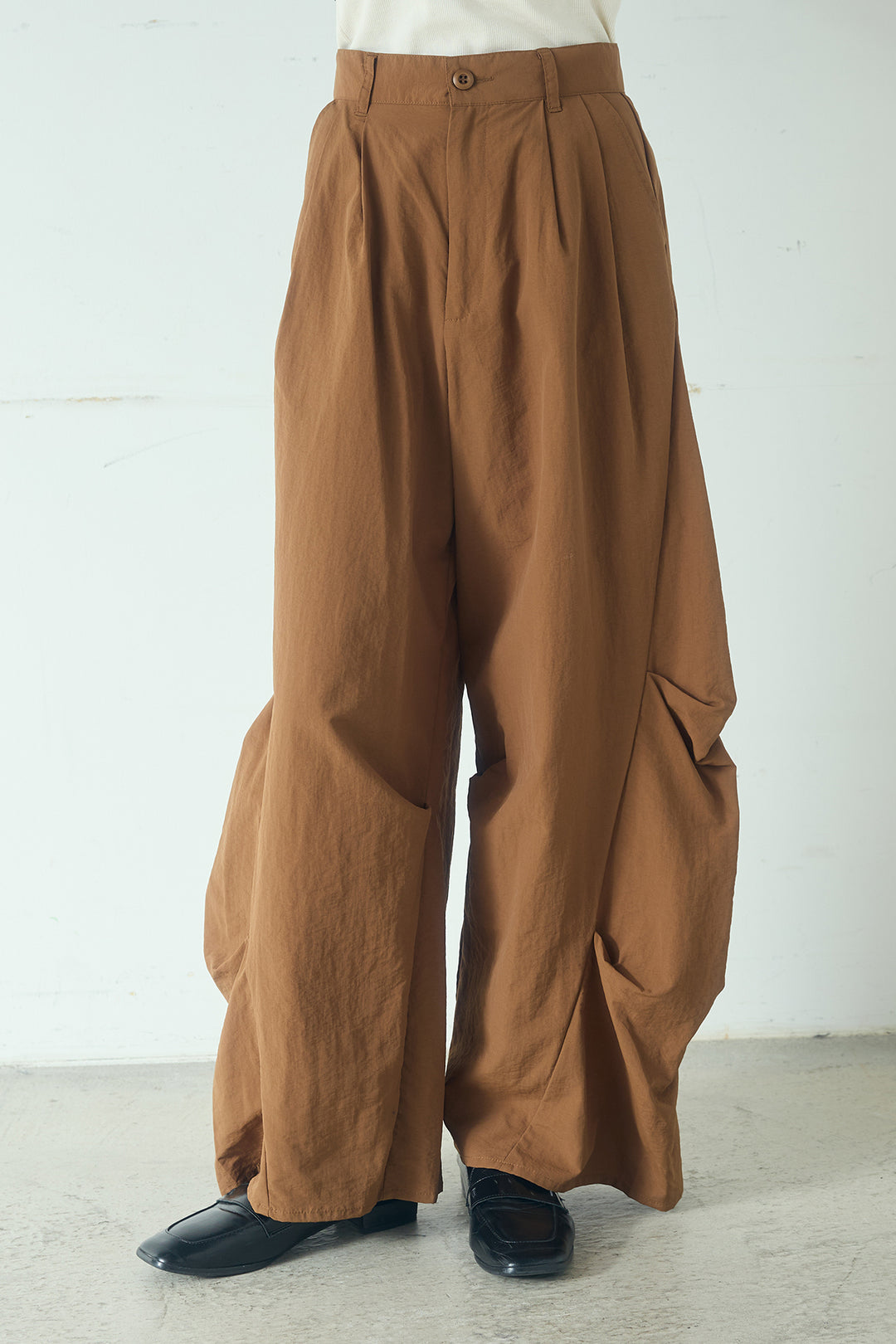 [SET]フリルボタンブラウス+ドライタフタタックバレルパンツ(2set)