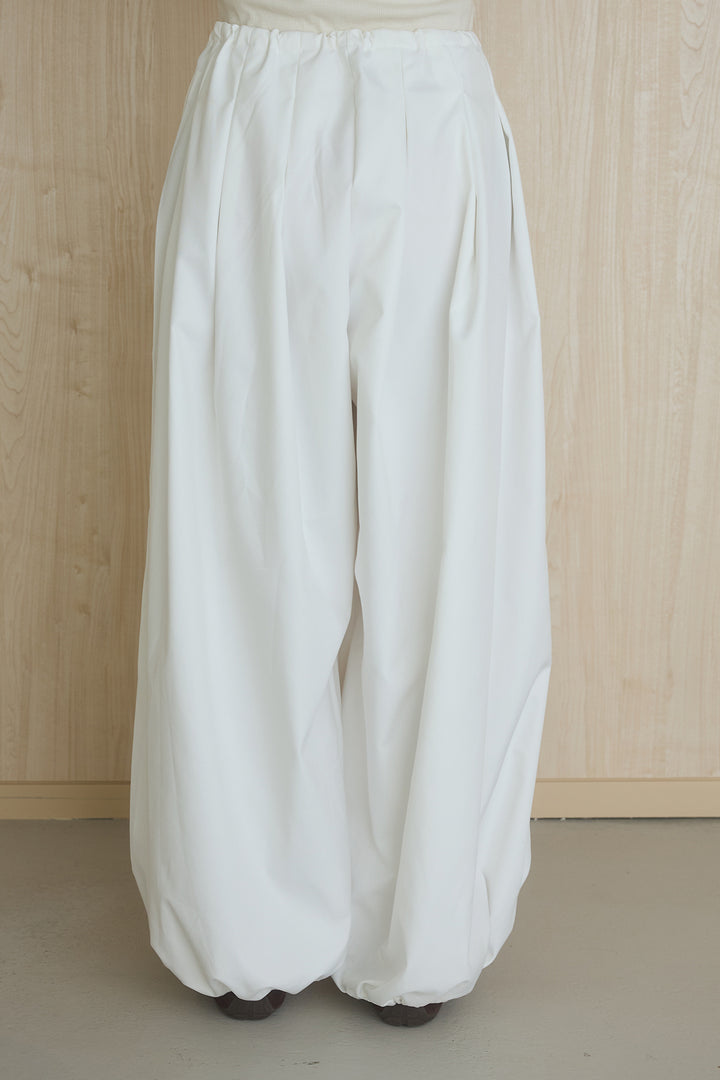 裾絞りワイドパンツ