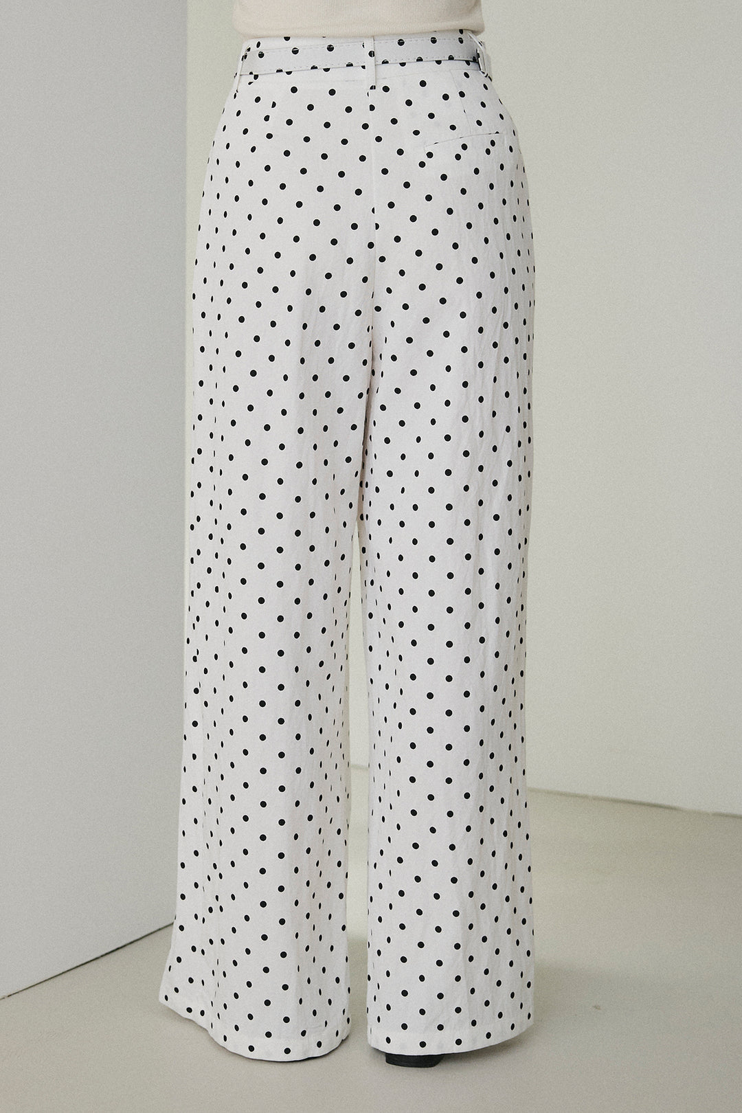 [SET]配色ステッチシアーシャツ+ベルト付きドット柄ワイドパンツ(2set)