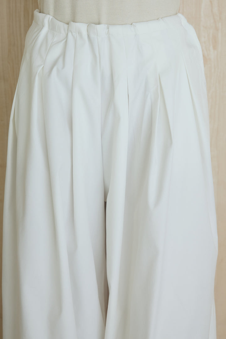 裾絞りワイドパンツ
