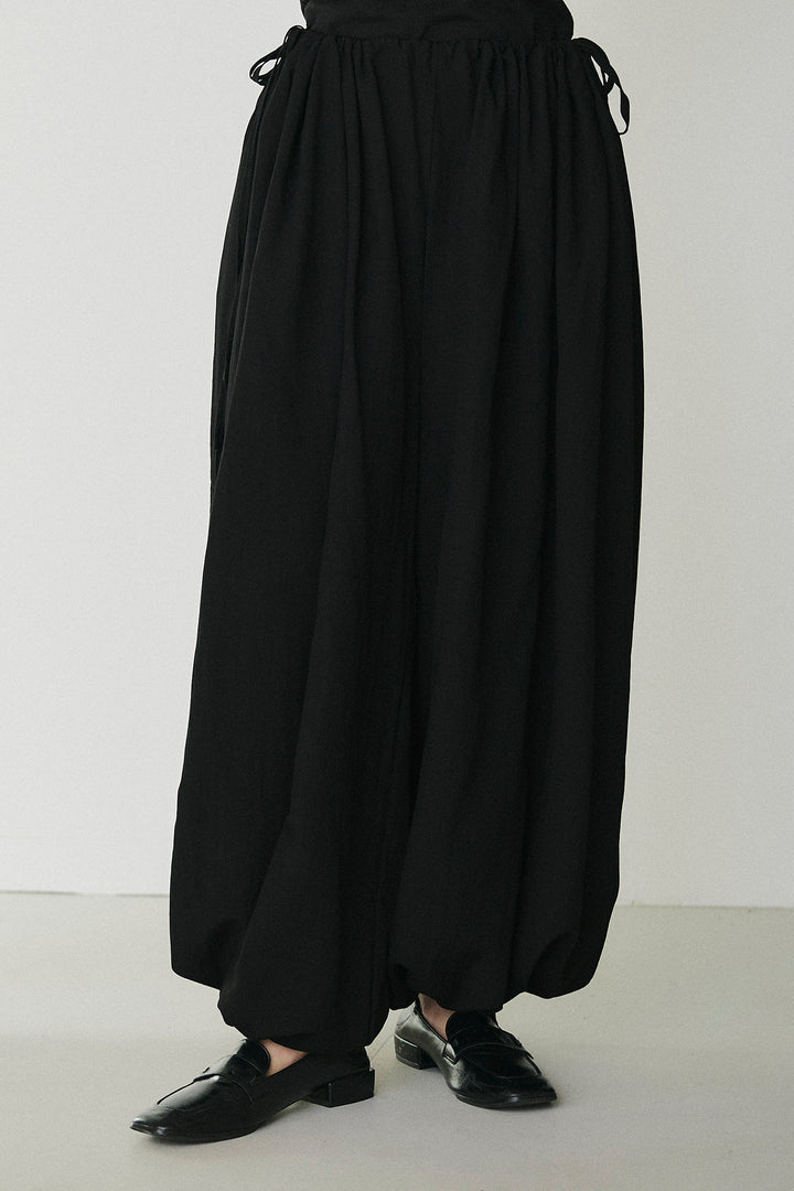 ウエスト絞りワイドパンツ
