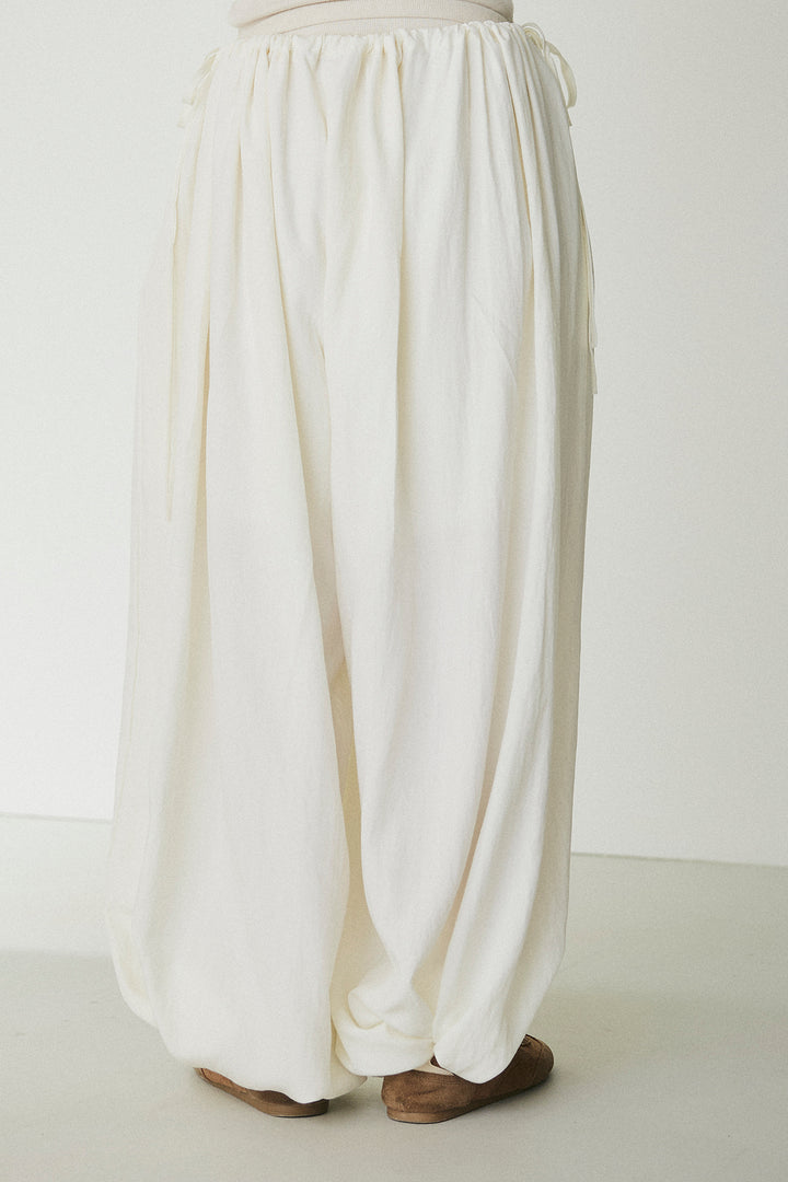 ウエスト絞りワイドパンツ