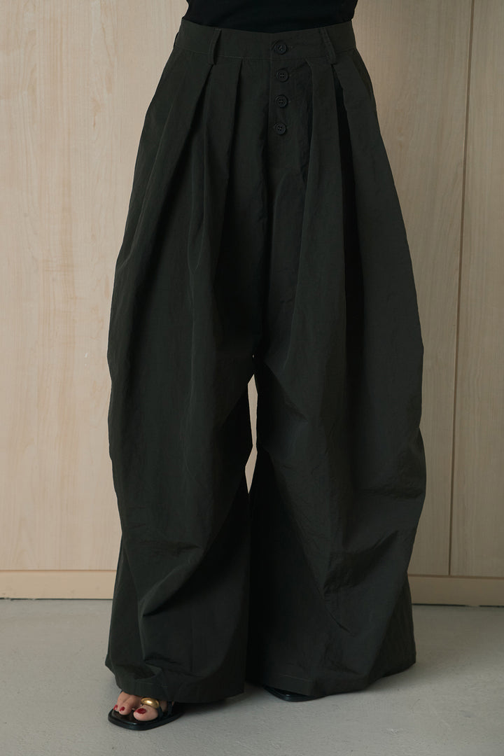 [SET]レースシャーリングプルオーバー+ボタンデザインニーサイドタックパンツ(2set)