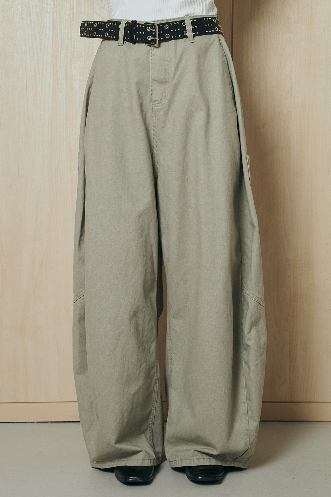 [SET]麻混リラックスニットトップス+ベルト付きカラーデニムパンツ(2set)